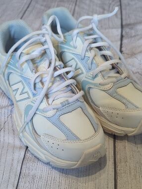 New Balance Kids Light Blue & White Lace-Up Sneakers
